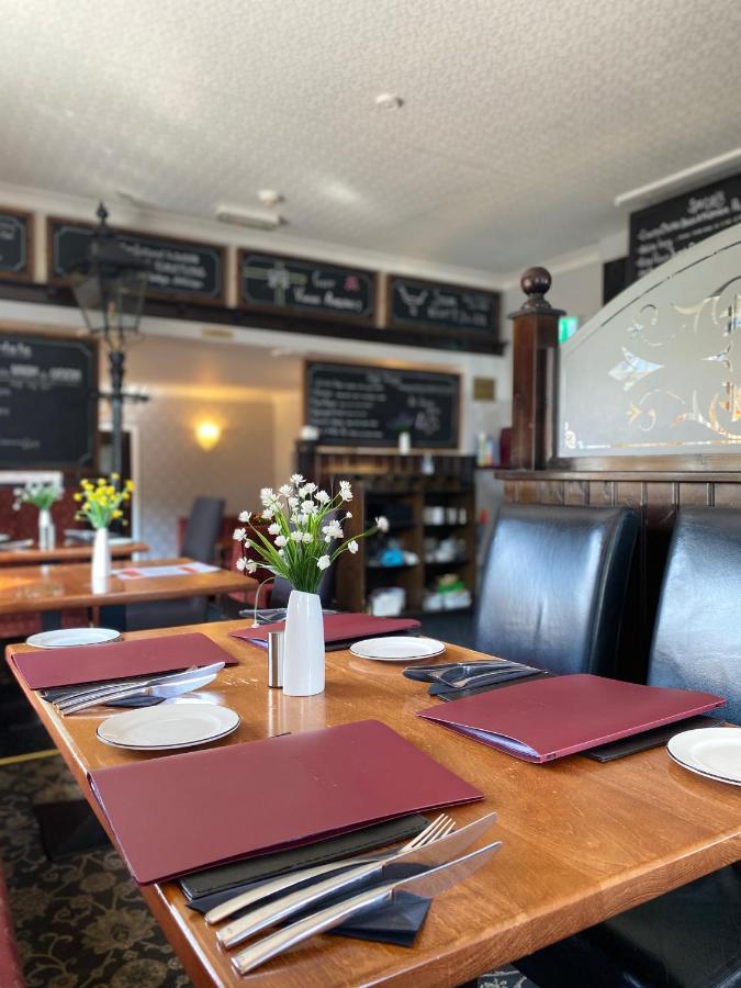 The Whistle And Flute Hotel Barnetby le Wold Екстериор снимка