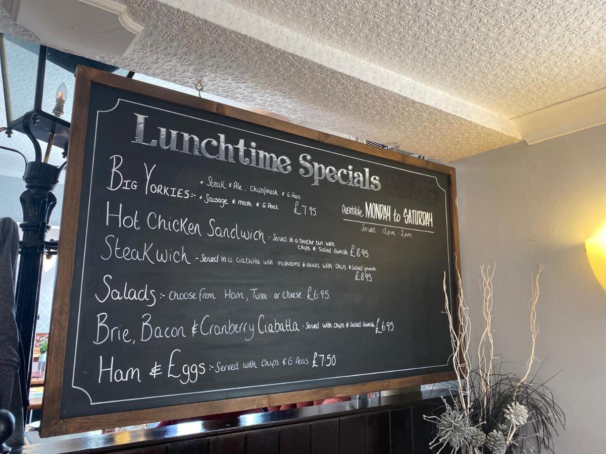 The Whistle And Flute Hotel Barnetby le Wold Екстериор снимка