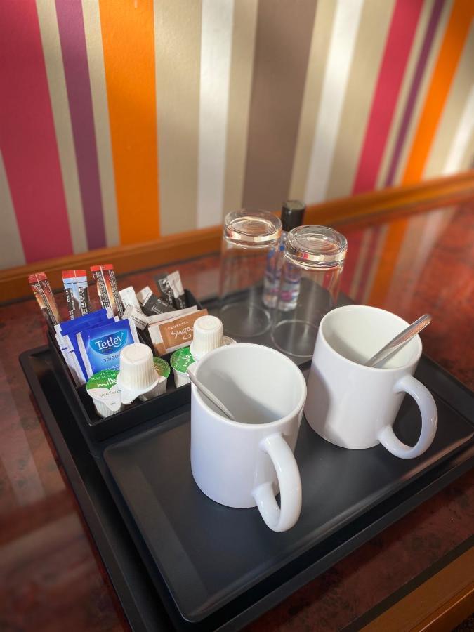 The Whistle And Flute Hotel Barnetby le Wold Екстериор снимка