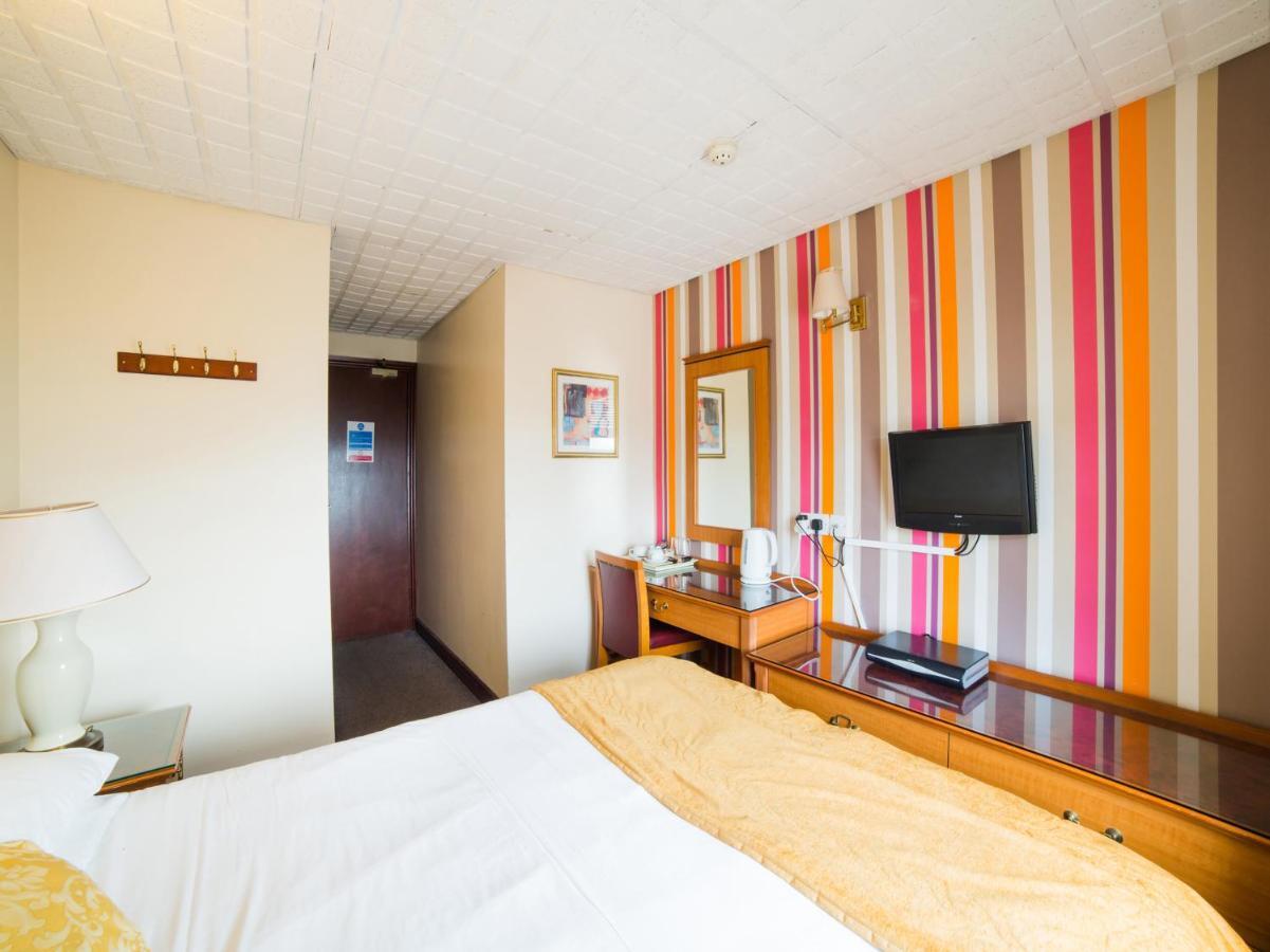 The Whistle And Flute Hotel Barnetby le Wold Екстериор снимка