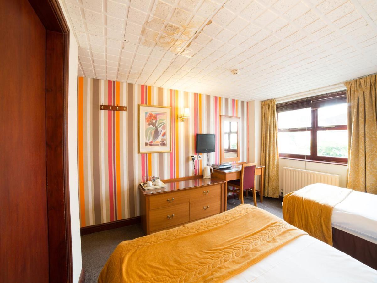 The Whistle And Flute Hotel Barnetby le Wold Екстериор снимка