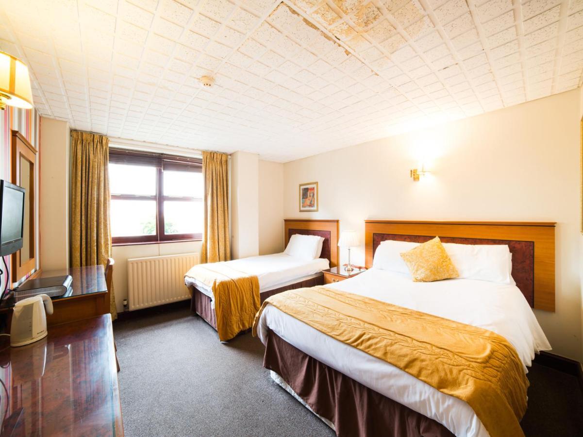 The Whistle And Flute Hotel Barnetby le Wold Екстериор снимка